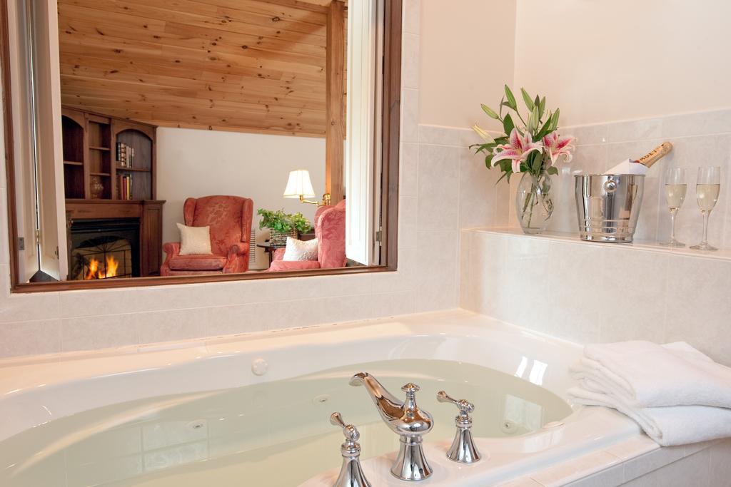 Stonecroft Country Inn Ledyard Center Bilik gambar