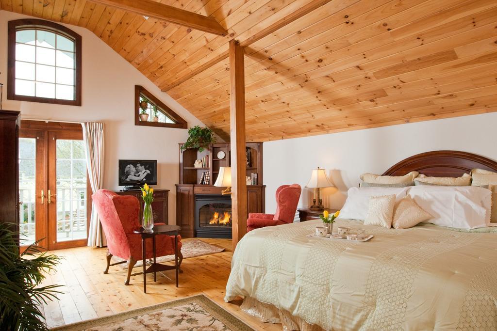 Stonecroft Country Inn Ledyard Center Bilik gambar